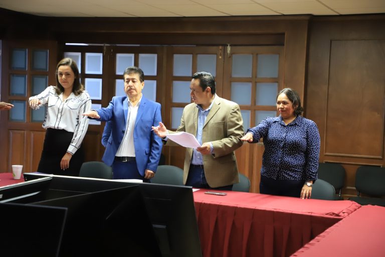 Instalación de la Junta de Gobierno